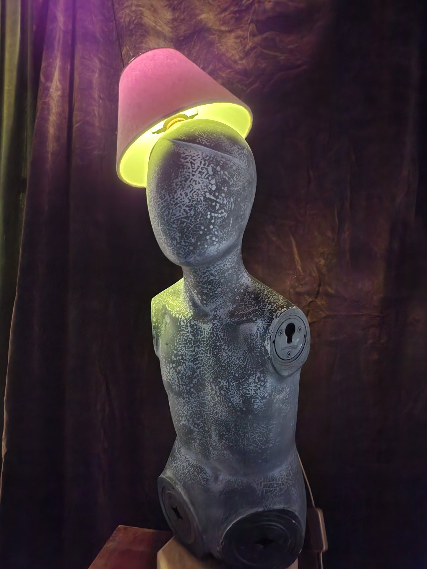 Child mannequin lamp