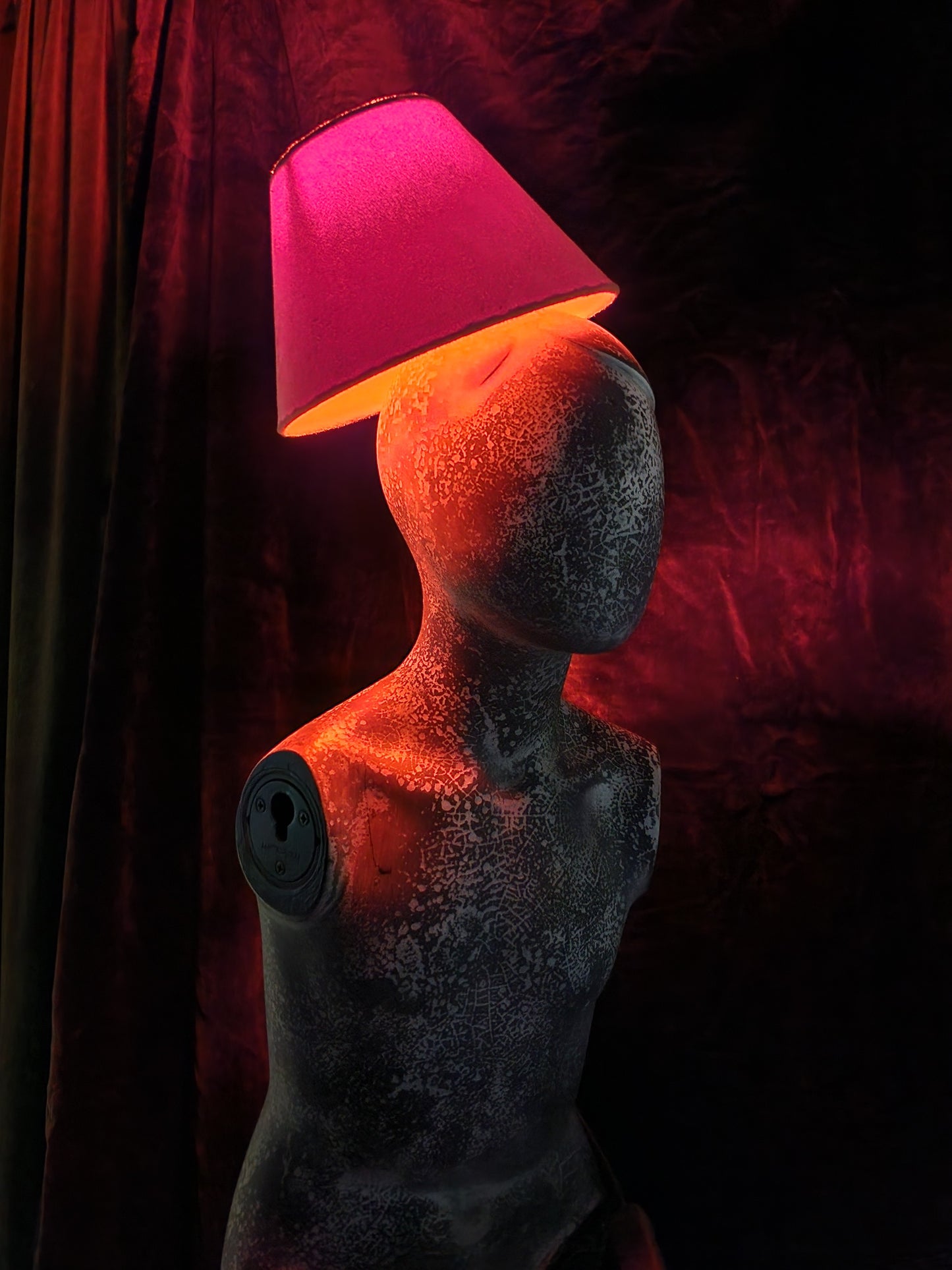 Child mannequin lamp